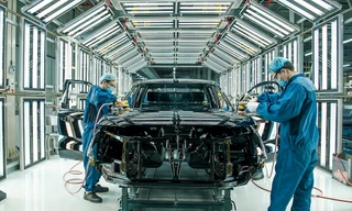 Ô tô sản xuất, lắp ráp trong nước sắp được giảm 50% lệ phí trước bạ