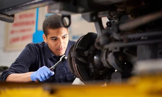 Những sai lầm khi đưa ô tô đi bảo dưỡng