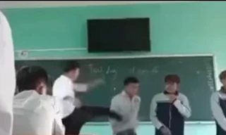 Vụ thầy giáo bắt học sinh xếp hàng ngang để đấm, đá: Có thể xem xét dấu hiệu hình sự?