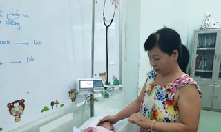 Cứu thành công bàn tay bé sơ sinh bị hoại tử lồi xương 