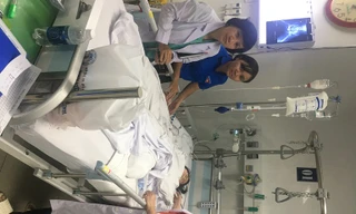 Xót xa bé 10 tuổi bị đứt lìa chân do tai nạn với xe tải