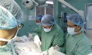 Nam thanh niên bị gãy 'của quý' vì 'hành sự' khi đang ngủ