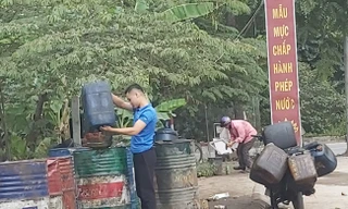 Làng Yên Lũng trở thành nơi tập kết dầu nhớt thải 