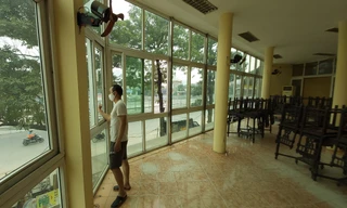 Nhiều hộ kinh doanh đang ngày đêm ngóng chờ giải đua F1 được tổ chức