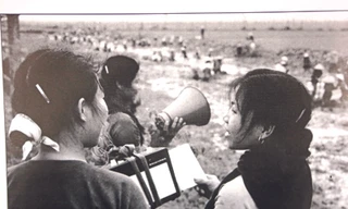 'Một thời sánh ngang' thời thơ ấu