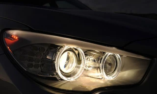 BMW 'thai nghén' công nghệ đèn pha laser