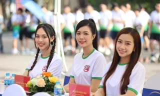 Người đẹp Hoa hậu Việt Nam kêu gọi từ bỏ thuốc lá