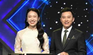 MC Khánh Vy duyên dáng, cùng MC Ngọc Huy nhiệt tình 'tiếp lửa' các thí sinh Olympia 23