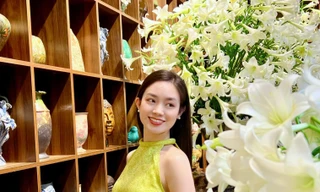 Nhóm bạn ở Hà Nội trang trí phòng gốm với hơn 2.000 bông hoa loa kèn đón tháng Tư