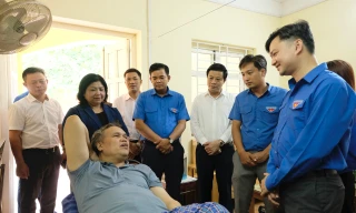 Tri ân thế hệ cha anh đã cống hiến lớn lao cho Tổ quốc 