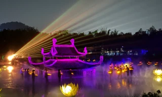 Đại biểu sinh viên lan toả bản sắc văn hóa từ chương trình nghệ thuật Tinh hoa Bắc Bộ