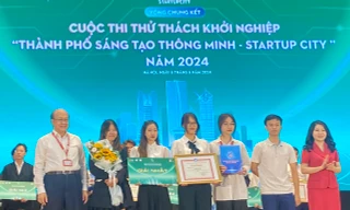 Sinh viên Bách khoa dùng vỏ chuối chế tạo Pin Lithium về nhất thi khởi nghiệp