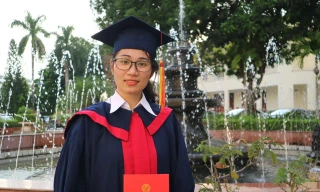 'Lỡ duyên' với Học viện Cảnh sát, nữ sinh 9x tốt nghiệp thủ khoa ngành Luật