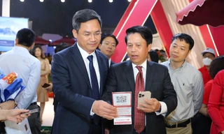 Phó Chủ tịch Hà Nội đánh giá cao tiện ích thanh toán số các gian hàng ở Sóng Festival