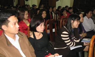 Phụ huynh tham gia khóa học làm cha mẹ tại Hà Nội Ảnh: Nguyễn Hà