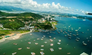 Vịnh Hạ Long hùng vĩ nhìn từ thủy phi cơ