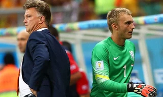 Van Gaal tiếc vì không thể tung Krul vào bắt penalty