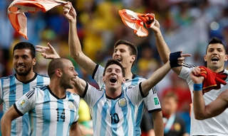 Khiêu vũ trong cơn lốc