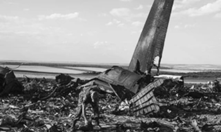 Chiếc máy bay vận tải hạng nặng Il-76 của không quân Ukraine bị bắn rơi hôm 14/6 khiến 49 binh sĩ thiệt mạng