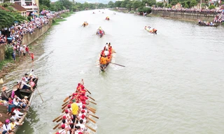 Lễ hội đua thuyền truyền thống huyện Lệ Thủy