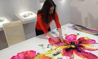 Kinh ngạc với những tác phẩm xếp giấy của người đẹp Nga