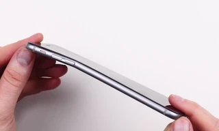 iPhone 6 Plus dễ bị biến dạng
