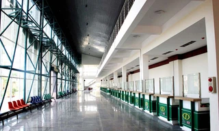 Bến xe phía Nam (TP Đà Nẵng) được đầu tư cả trăm tỷ đồng nhưng không một bóng người