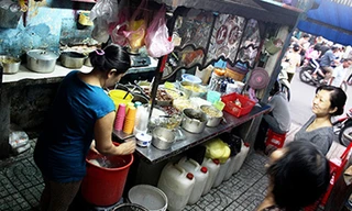 Quán "chè ma" độc đáo với nhiều món chè đã được truyền qua 4 đời