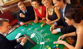 Người Việt cần bao tiền để được vào chơi casino?