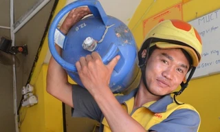 Giá gas bán lẻ tháng 8 giảm nhẹ 