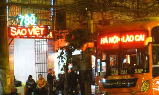 Tiền Phong đã có nhiều bài báo phản ánh việc Sao Việt lấy đường Giải Phóng (HN) làm bến đỗ. Ảnh: Đ.T 