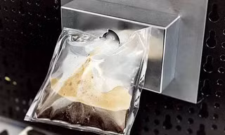 Nguyên mẫu thử nghiệm chiếc máy pha cafe ISSpresso trước khi đưa lên ISS. (Ảnh: Lavazza/Argotec)