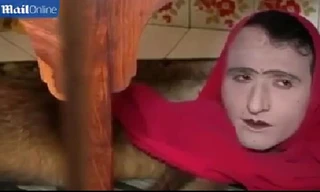 Dị nhân nửa người nửa cáo đầy mê hoặc ở Pakistan