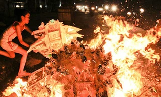 Đốt vàng mã là hủ tục nguồn gốc từ Trung Quốc