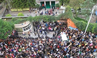 Sáu học sinh thiệt mạng do giẫm đạp tại trường tiểu học