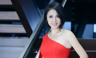 Nét tươi trẻ, quyến rũ của Việt Trinh ở tuổi tứ tuần