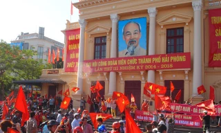 Người dân Hải Phòng xuống đường phản đối Trung Quốc