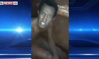 Tù nhân dùng điện thoại tự quay cảnh vượt ngục