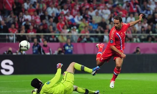 Tiền vệ Roman Shirokov.