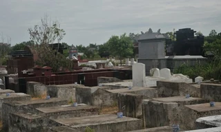 Nghĩa trang miền Nam đang được tôn tạo. Ảnh: Quang Long