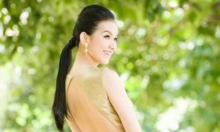 Thùy Lâm khoe sắc giữa trời thu Hà Nội