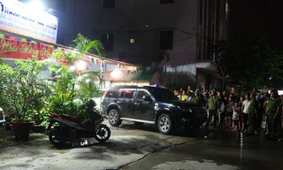 Hiện trường vụ khám xét tại Công ty TNHH Thành Hưng Bắc Ninh tối 13/8. Ảnh: TT