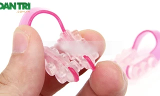 Dụng cụ kẹp mũi được quảng cáo có khả năng "nâng mũi"