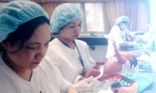 Gần 4,3 triệu đàn ông Việt Nam nguy cơ 'ế' vợ?