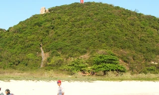 Dự án khu du lịch tại Đảo Hòn Nưa bị thu hồi. Ảnh: Lê Huỳnh.