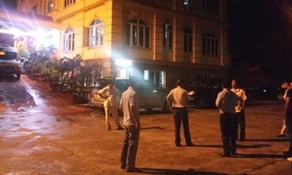 Lực lượng cảnh sát của Bộ Công an đang khám xét, bắt giữ bên trong trụ sở Công ty TNHH Đại An hôm 13/8.