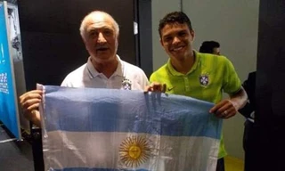 Brasil thua vì Scolari cầm cờ… Argentina trước trận