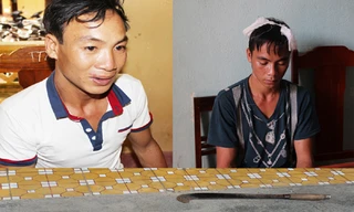 Dương Văn Thịnh (trái) và Dương Văn Xuân cùng hung khí gây án. Ảnh: T.Thanh.