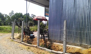  Hàng quán xây dựng sai trái trong lộ giới giao thông quốc gia.