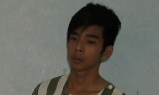 Dùng búa giết bạn gái, cướp tài sản